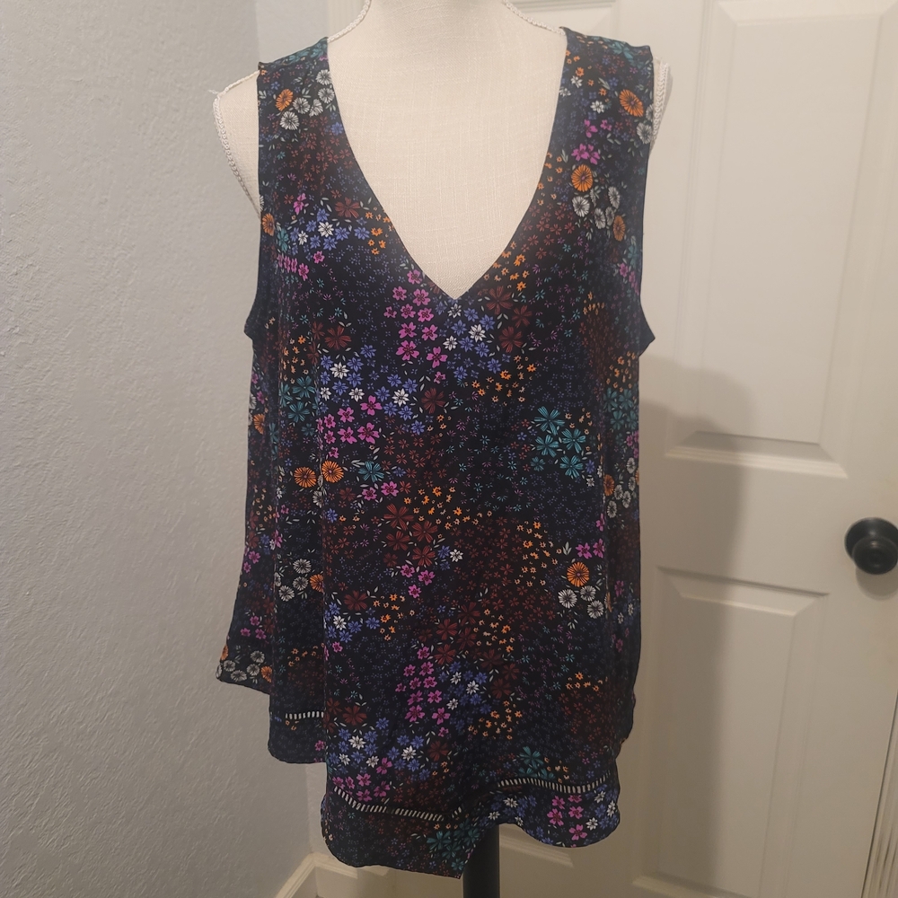 a.n.a Black Floral V-Neck Sleeveless Tank